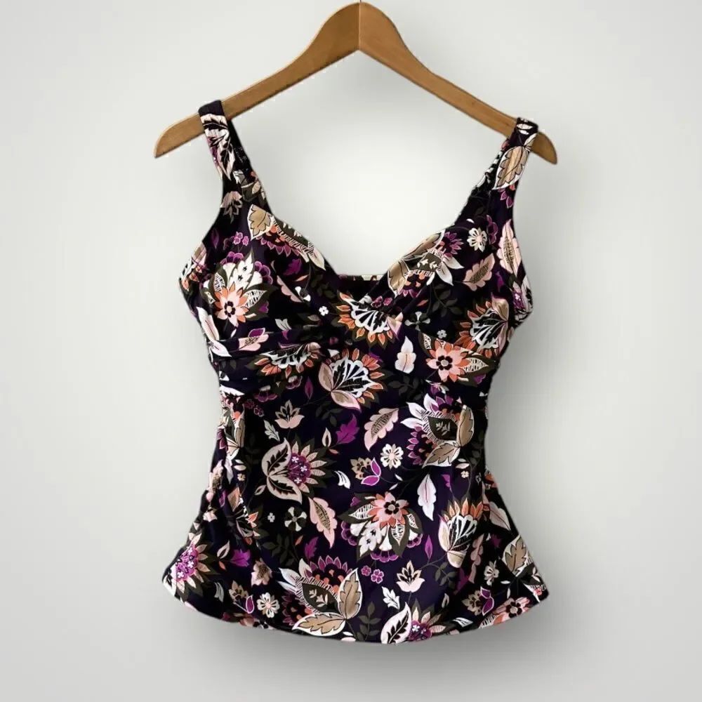 🎉5 for $45 🎉Lands End Swimsuit Top Size 6D